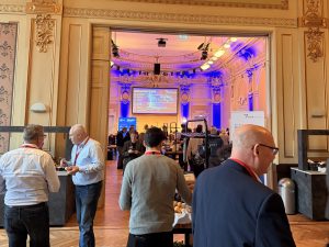 Blick in den Veranstaltungsaal der historischen Stadthalle Wuppertal zur Fachtagung KI in der ZfP